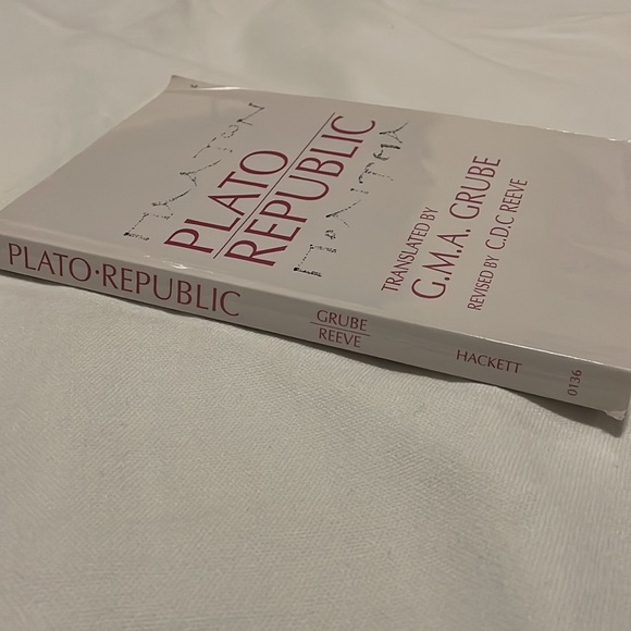 Plato’s book Republic translated by Grube revised by Reeve - Picture 3 of 3